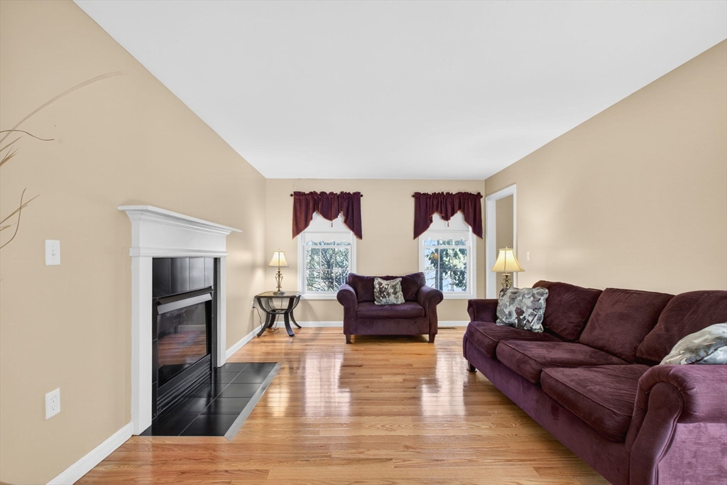 23 Clough Dr