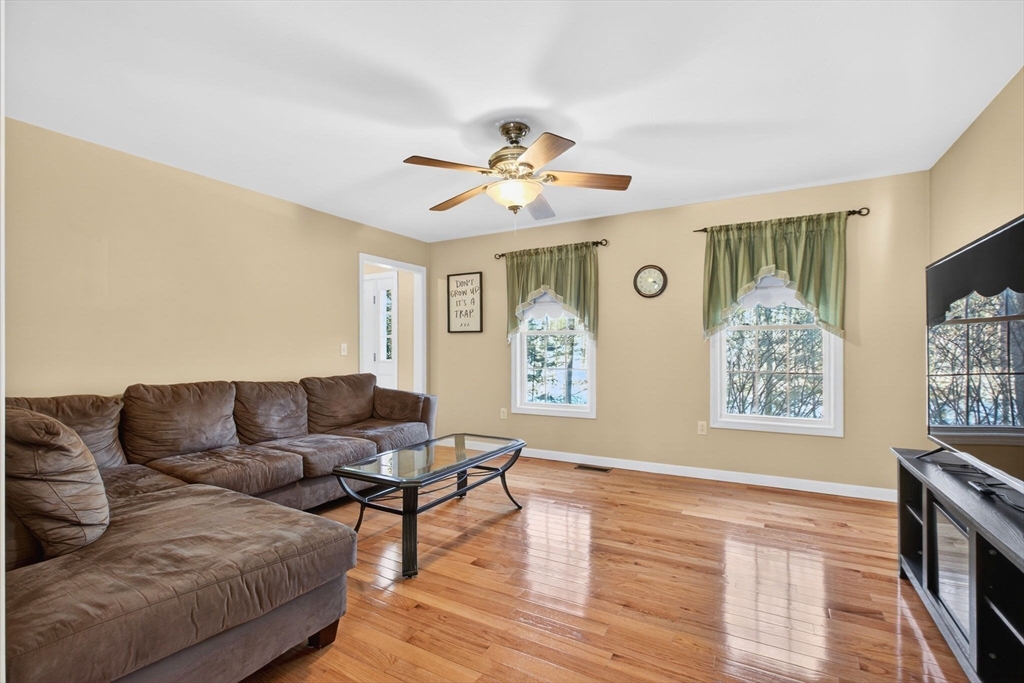23 Clough Dr