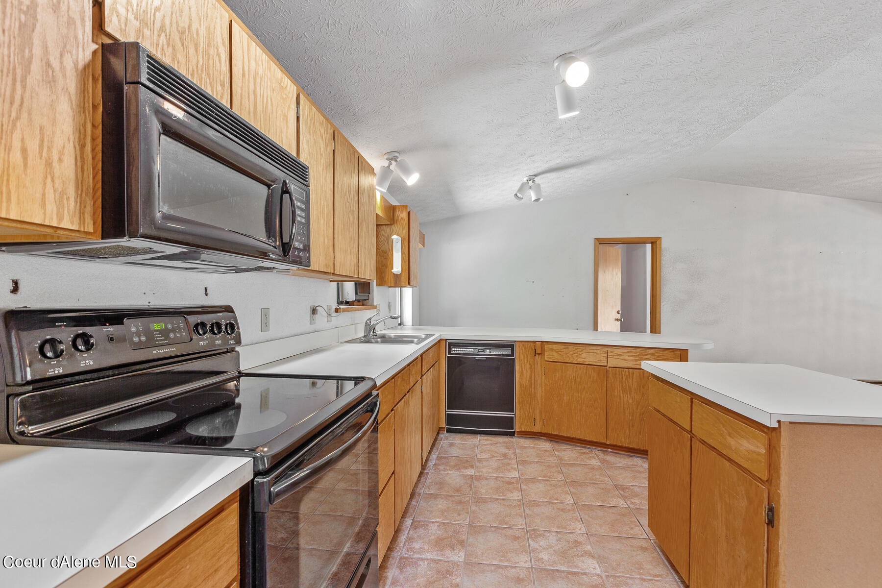 31379 E HAYDEN LAKE RD