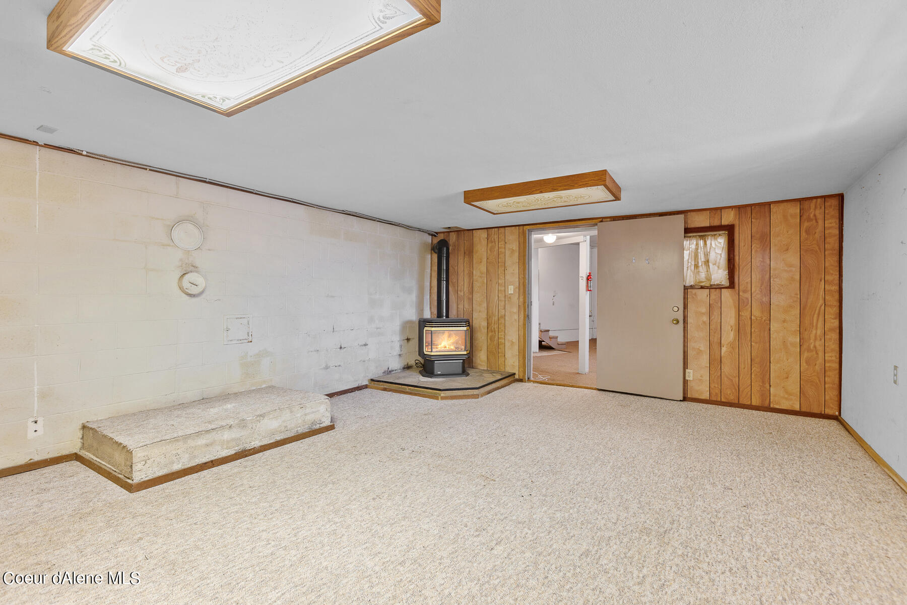 31379 E HAYDEN LAKE RD