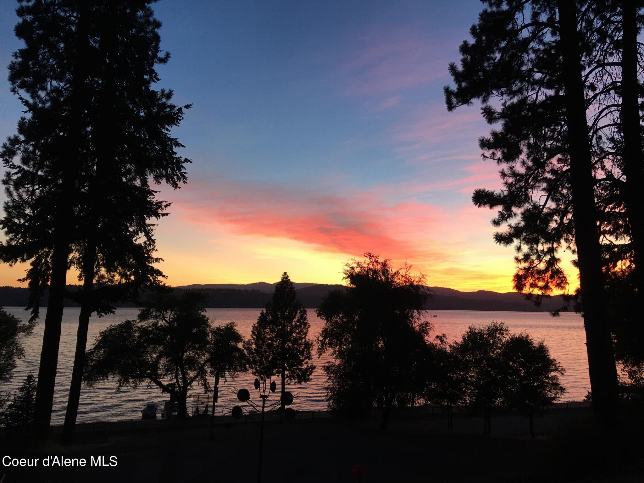 2840 S Silver Beach RD, Coeur d'Alene