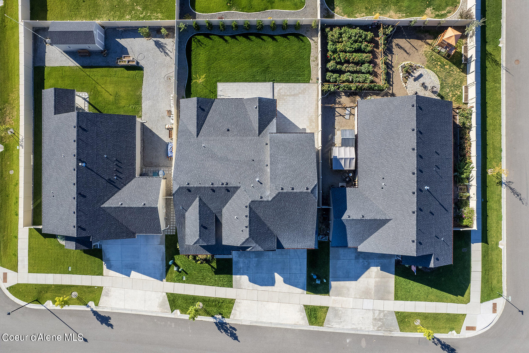 2502 E CORRINE LN