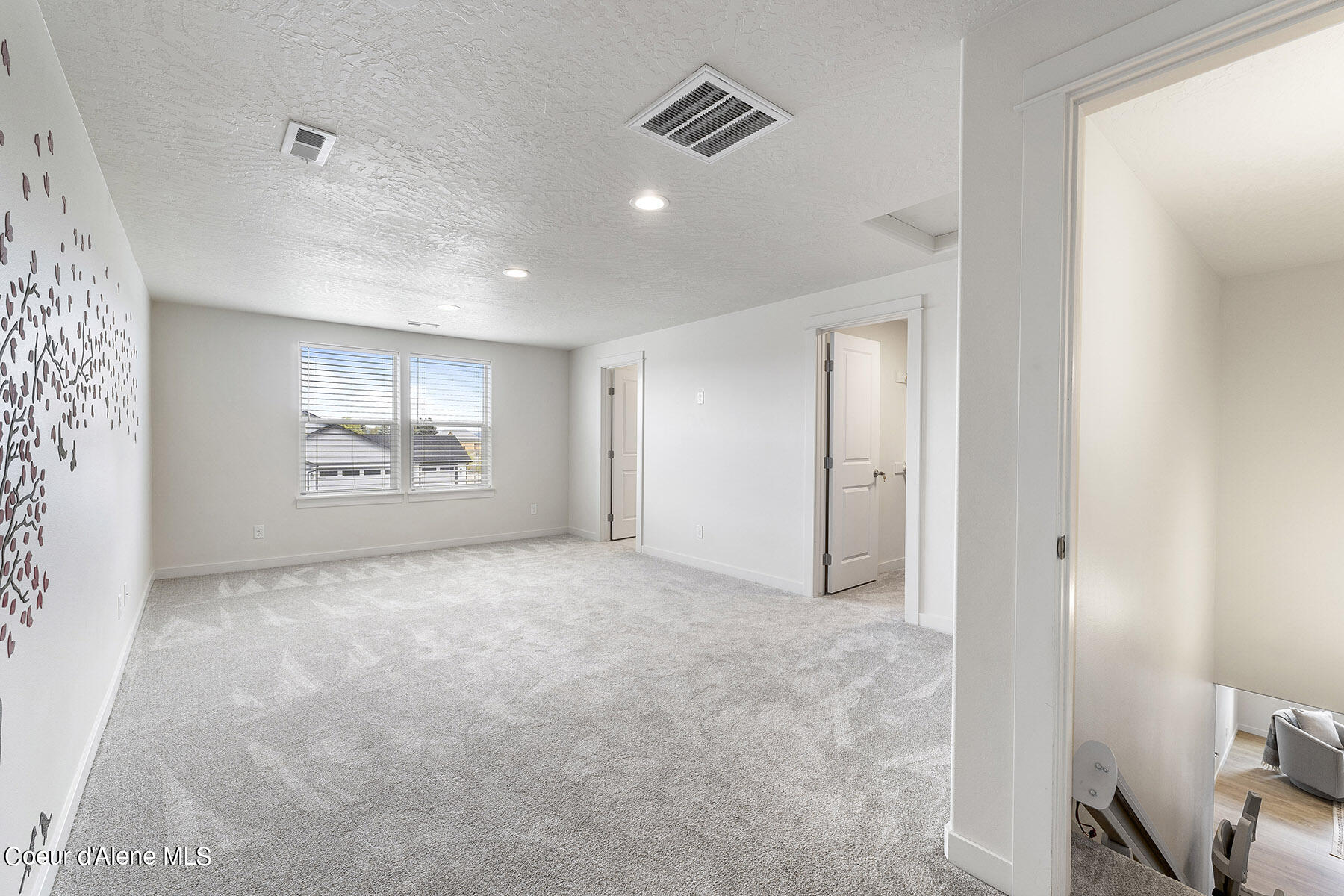2502 E CORRINE LN