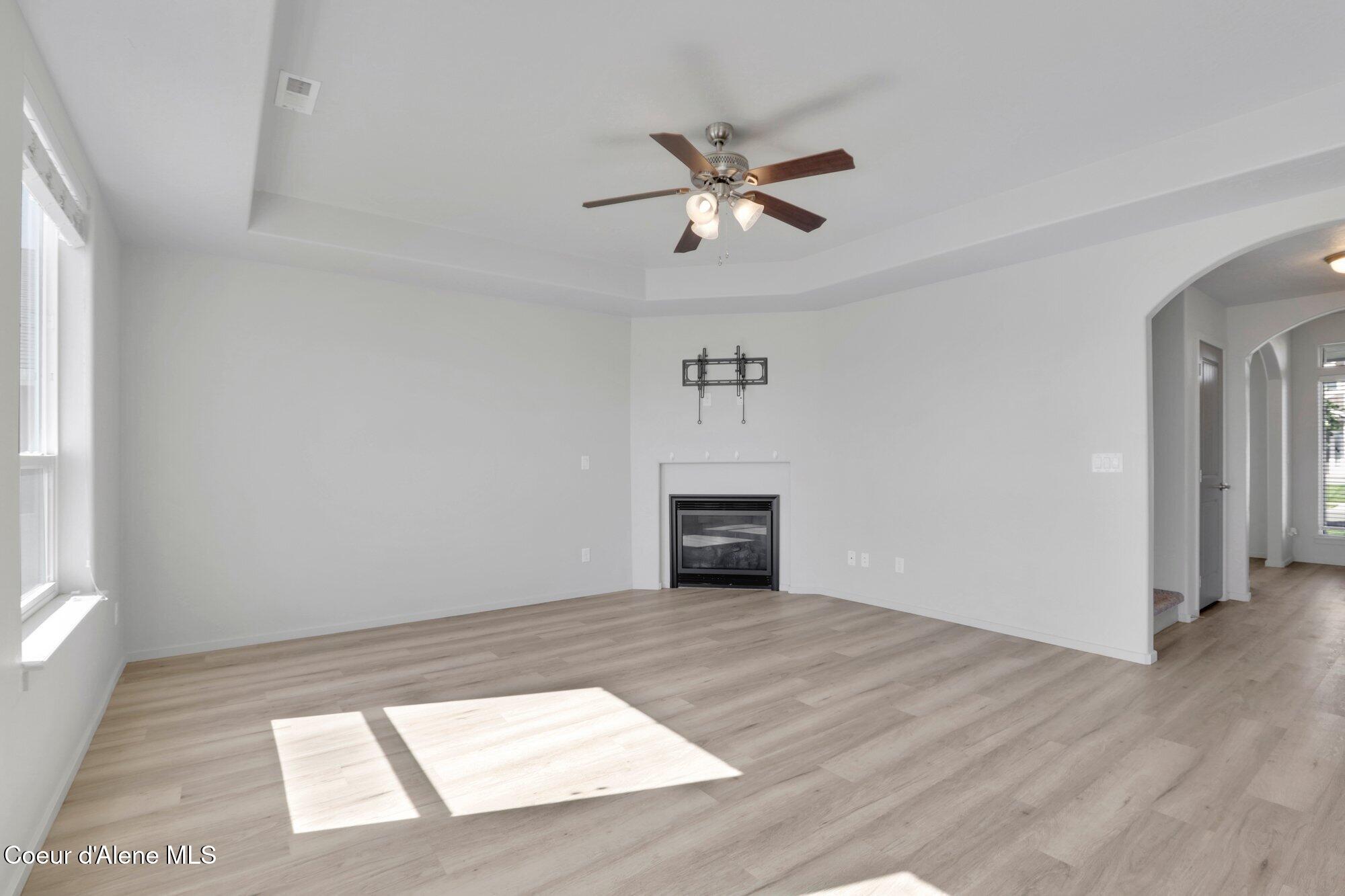 4381 N SHELBURNE LOOP