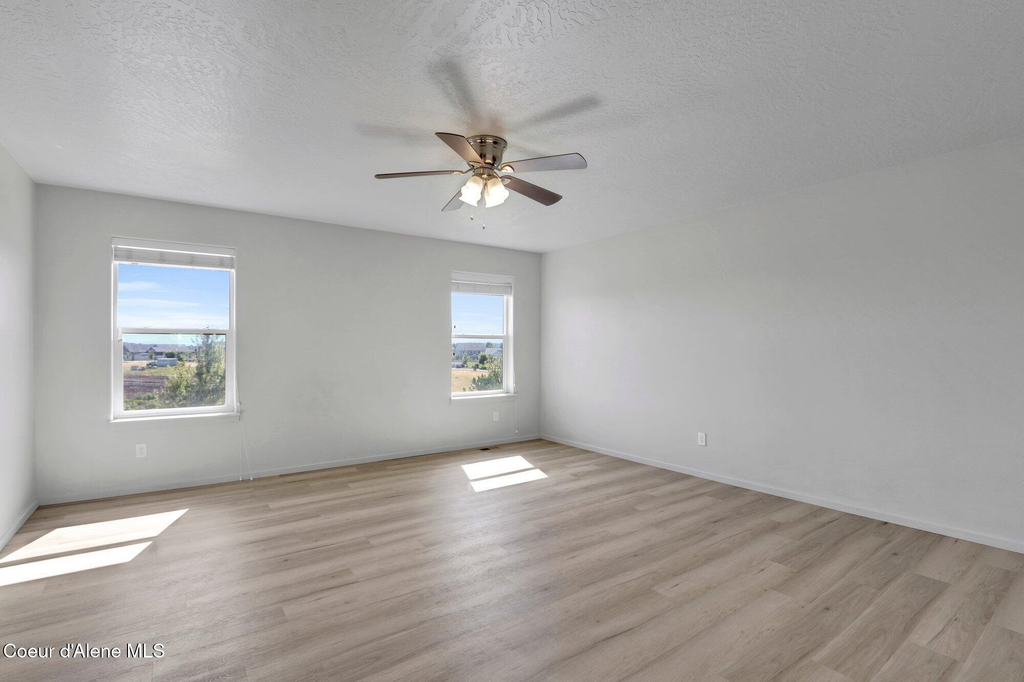 4381 N SHELBURNE LOOP
