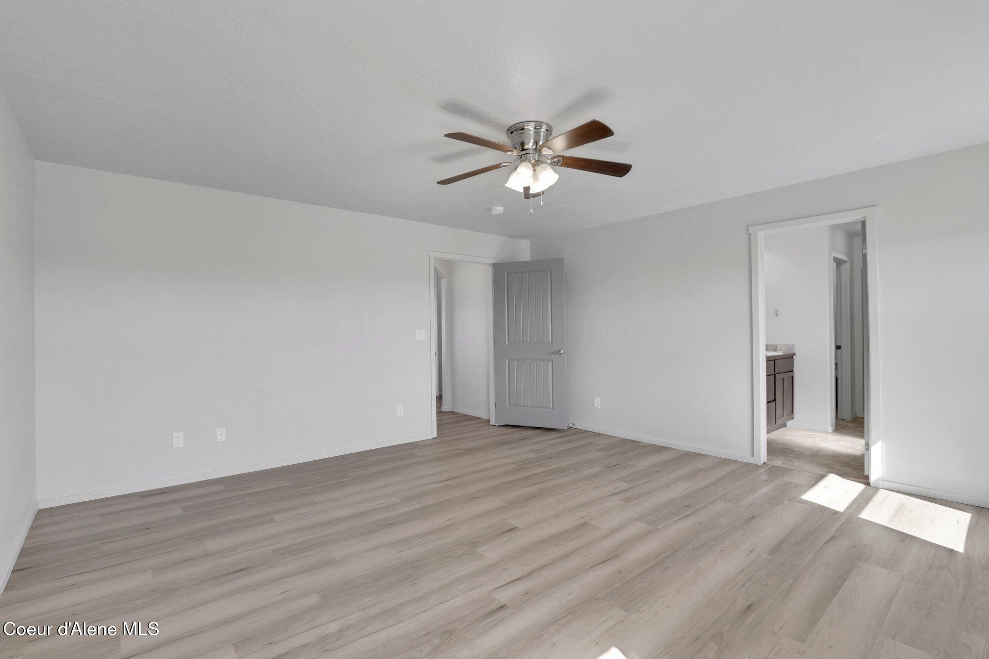 4381 N SHELBURNE LOOP