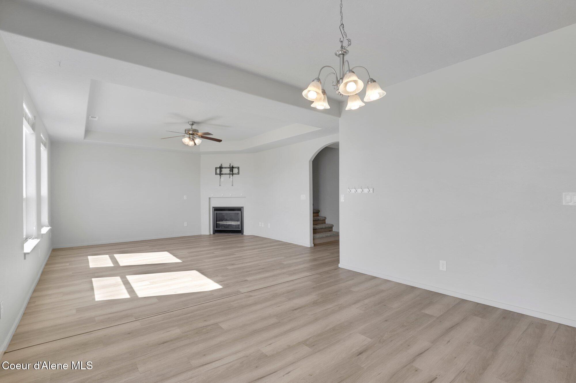 4381 N SHELBURNE LOOP