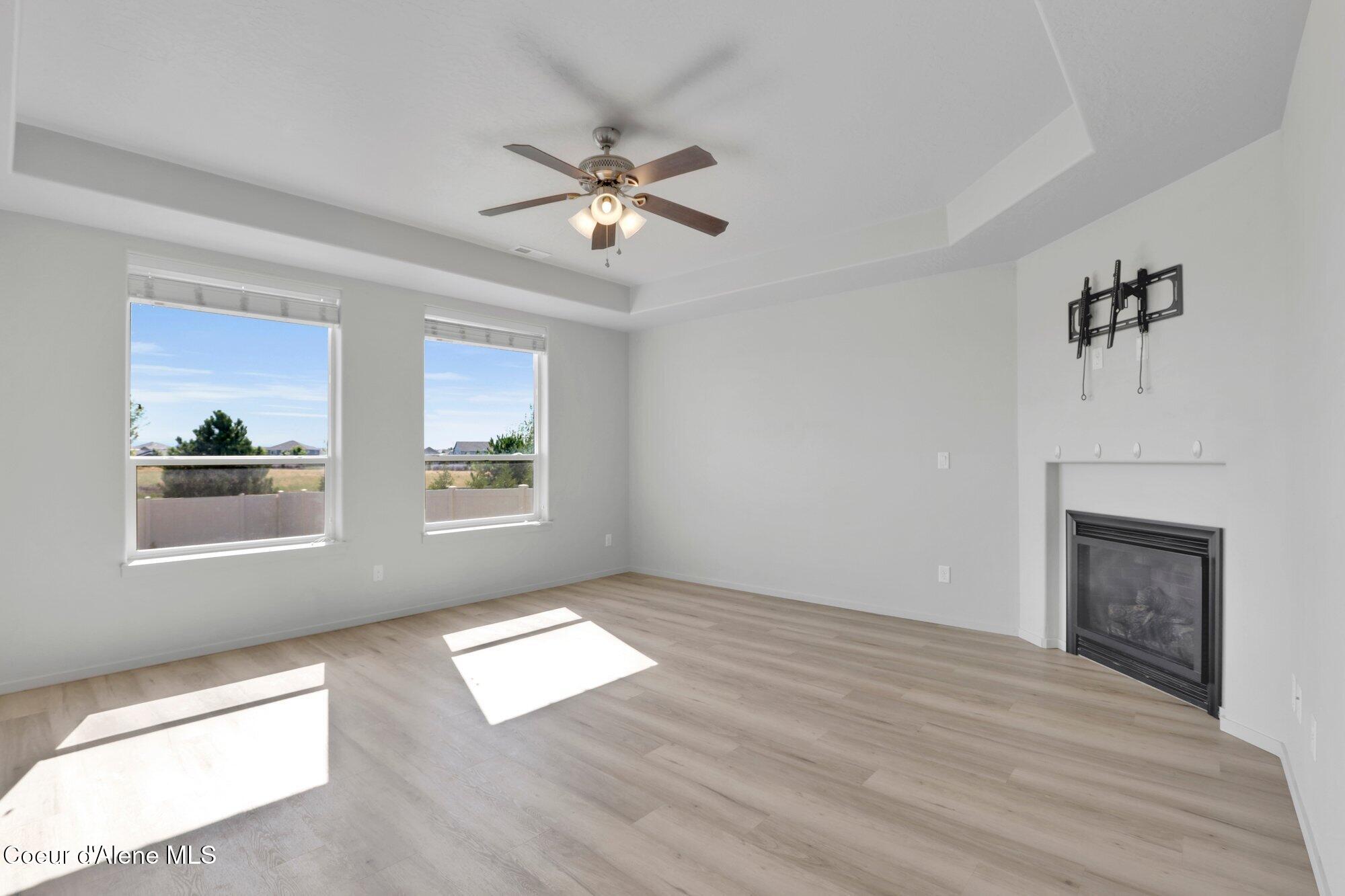 4381 N SHELBURNE LOOP