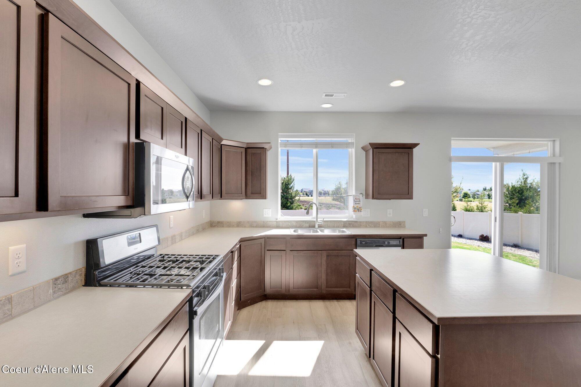 4381 N SHELBURNE LOOP
