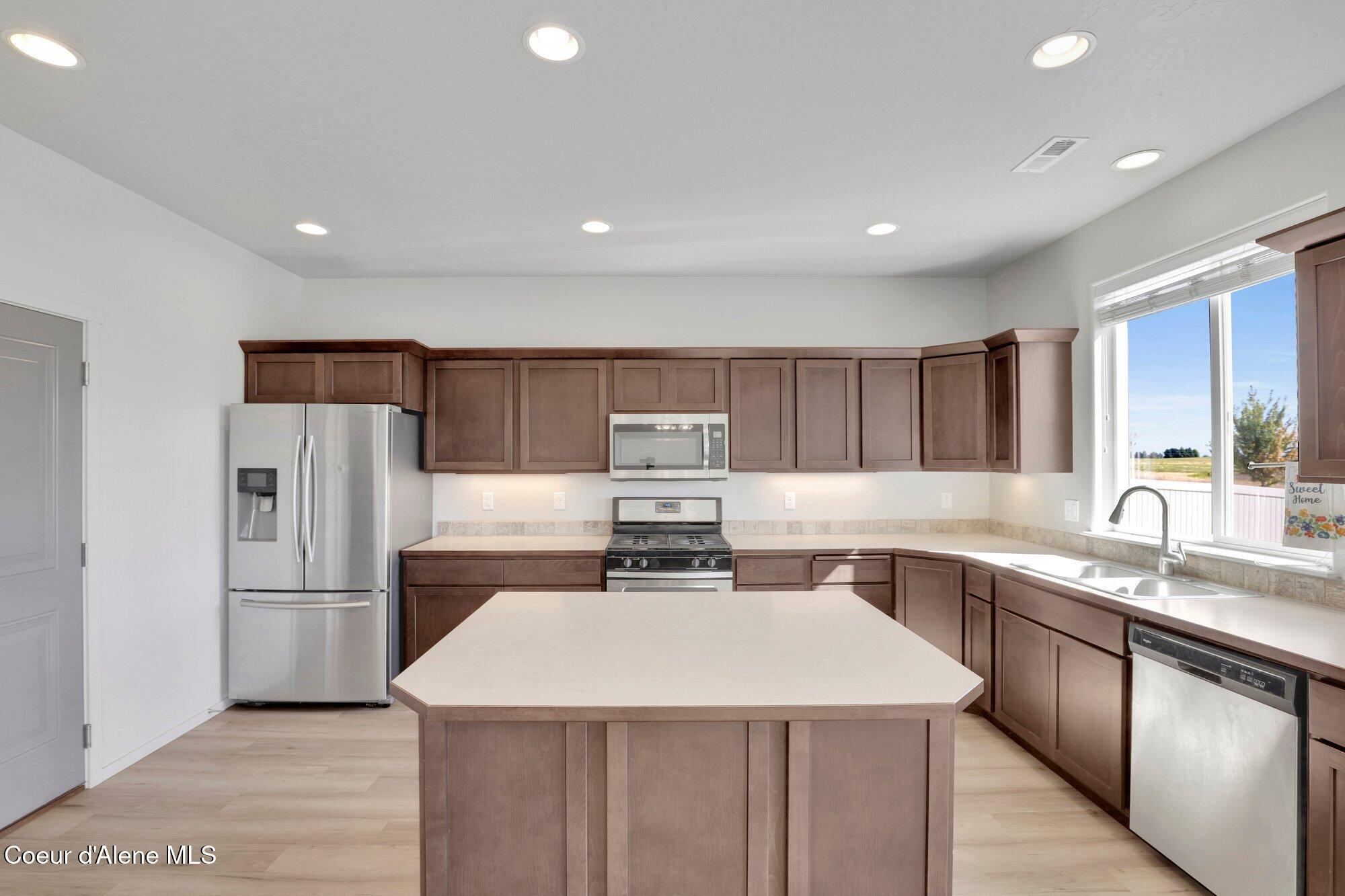 4381 N SHELBURNE LOOP