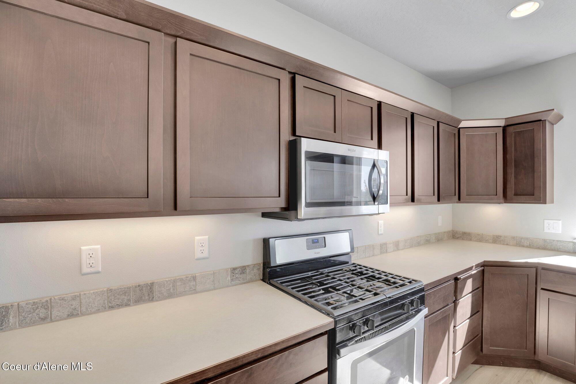 4381 N SHELBURNE LOOP