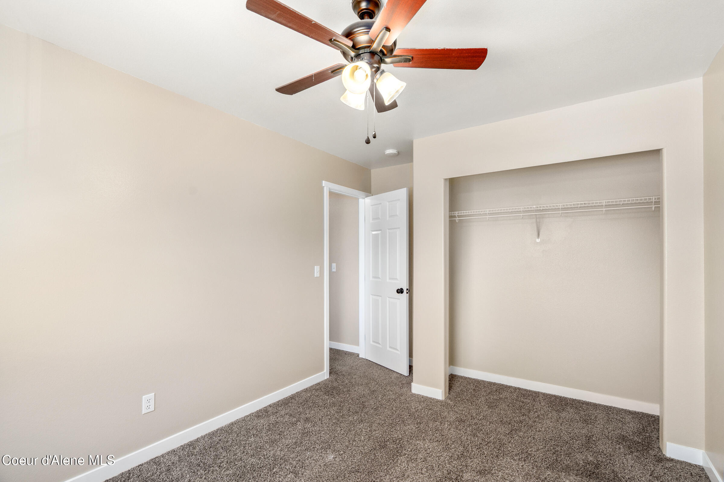 1800 N WILLAMETTE DR