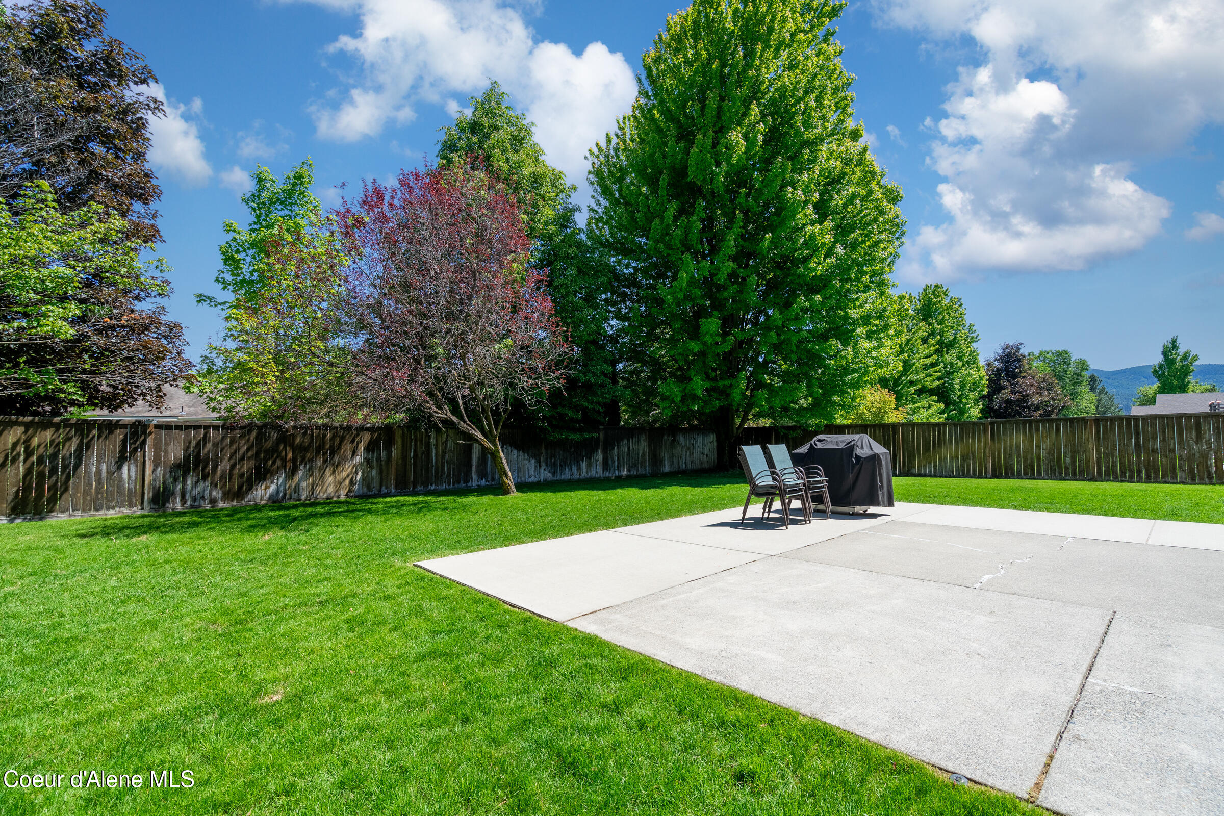 1800 N WILLAMETTE DR