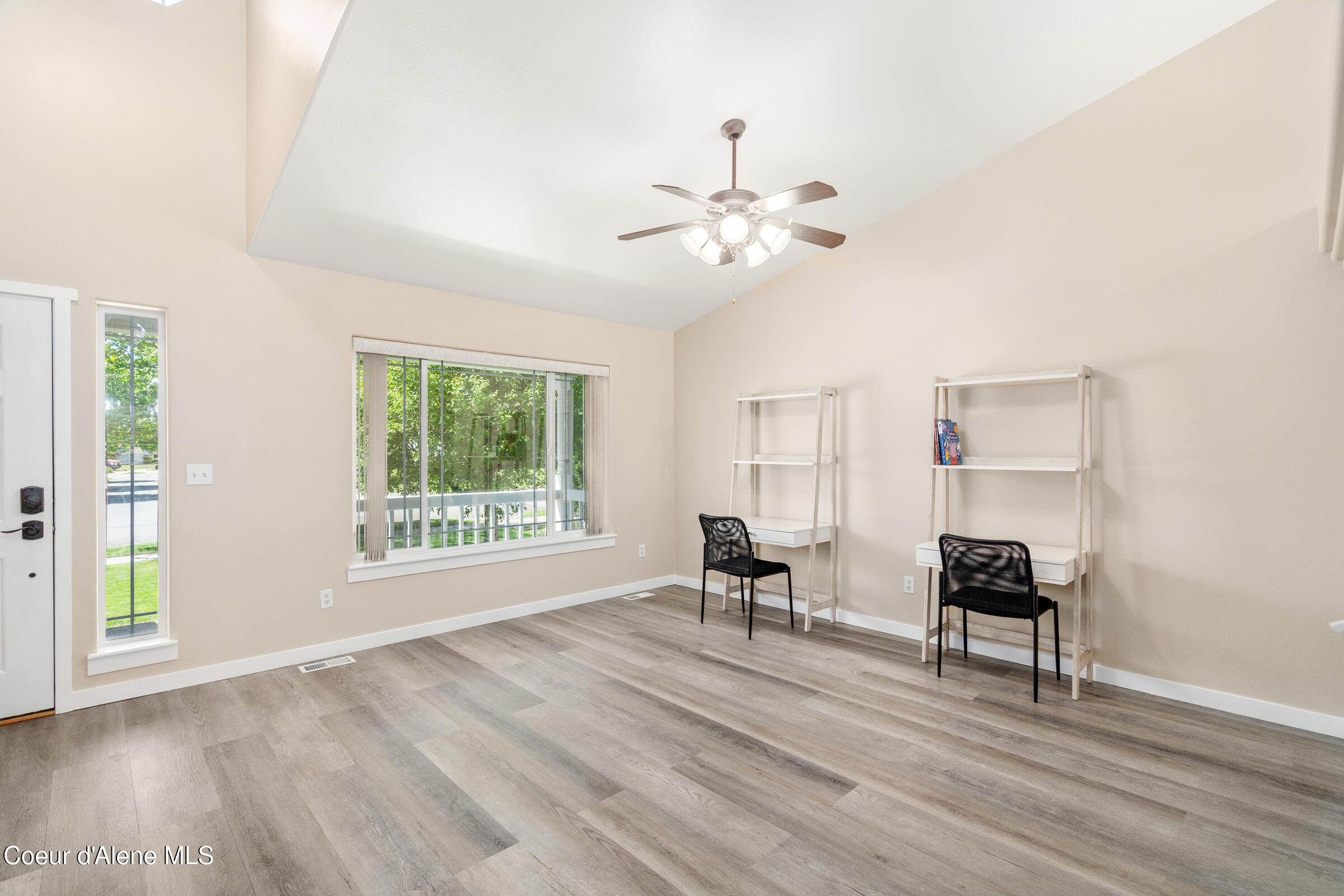 1800 N WILLAMETTE DR
