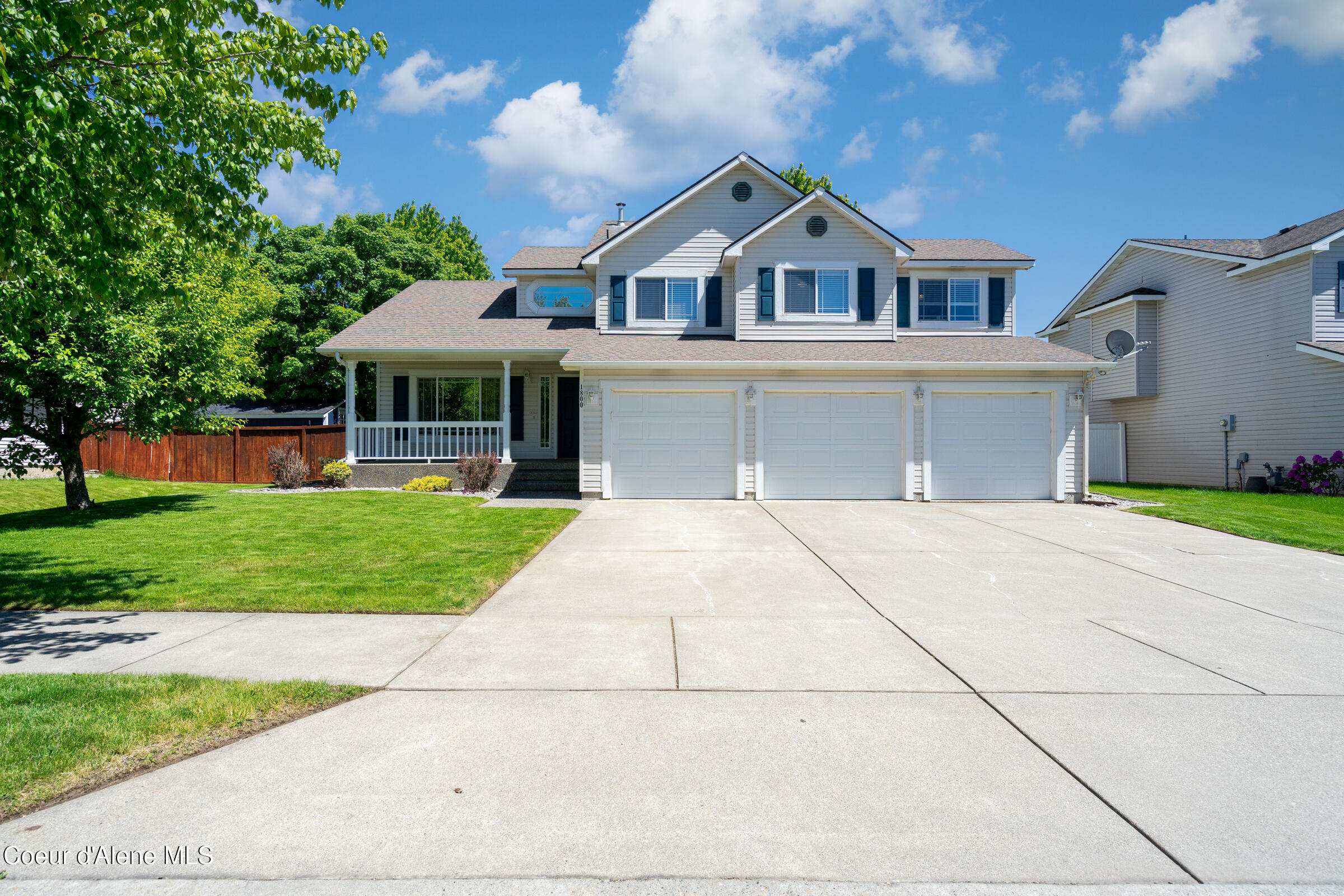 1800 N WILLAMETTE DR