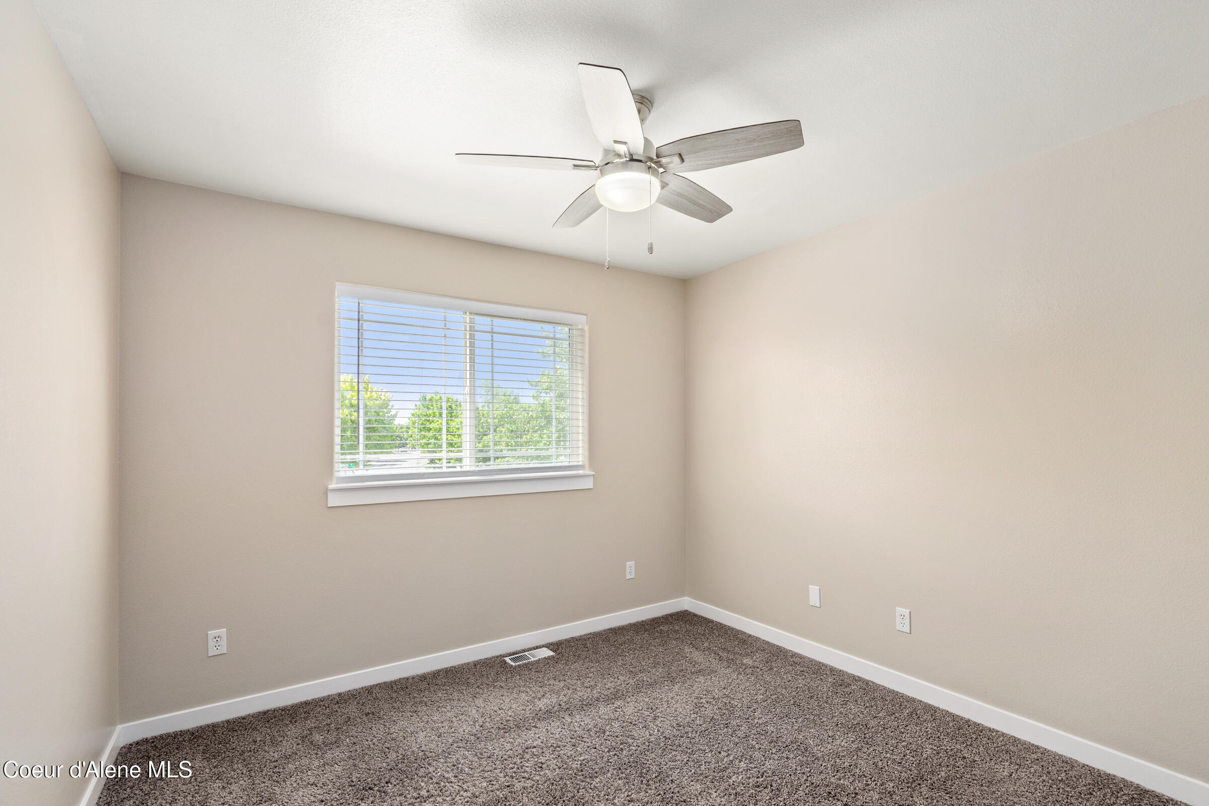 1800 N WILLAMETTE DR