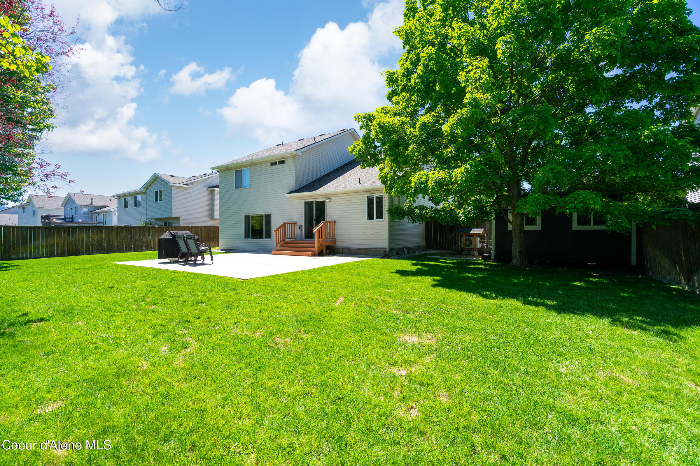 1800 N WILLAMETTE DR