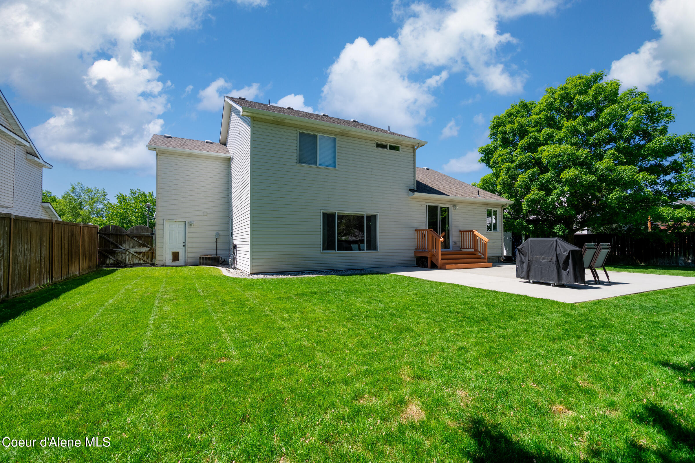 1800 N WILLAMETTE DR