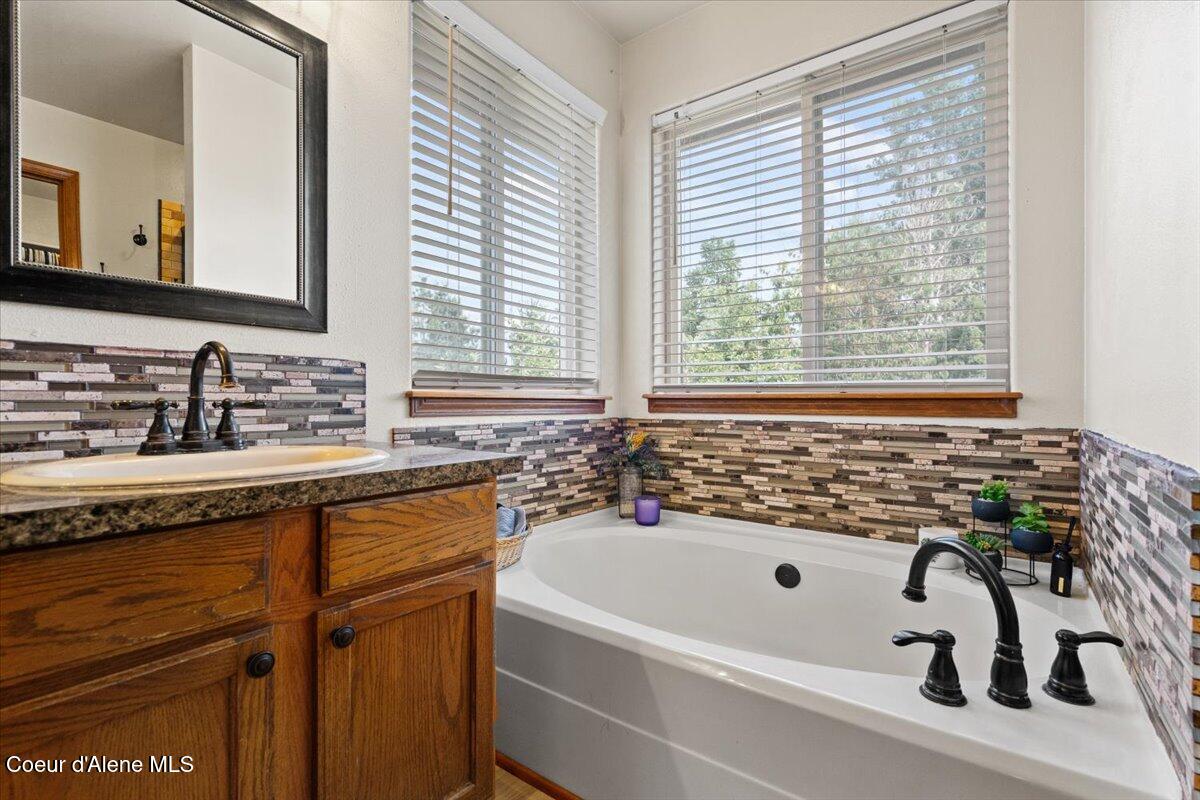 5812 N HARCOURT DR, Coeur d'Alene