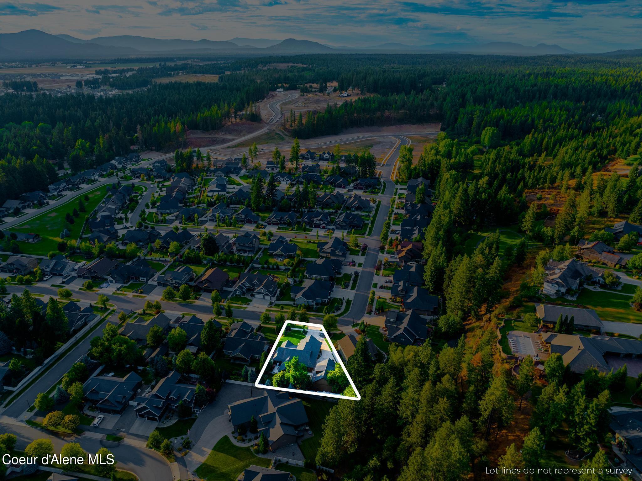 1122 E MAROON CREEK DR