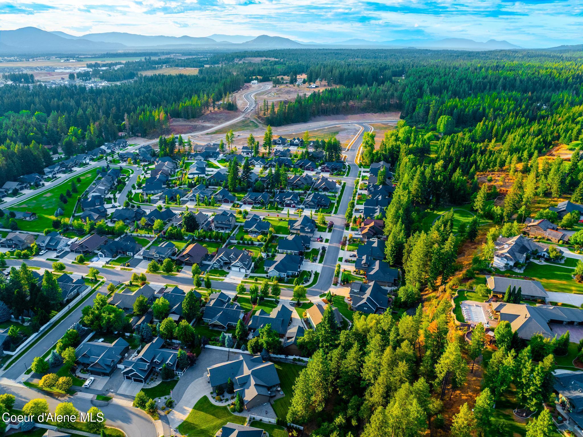 1122 E MAROON CREEK DR