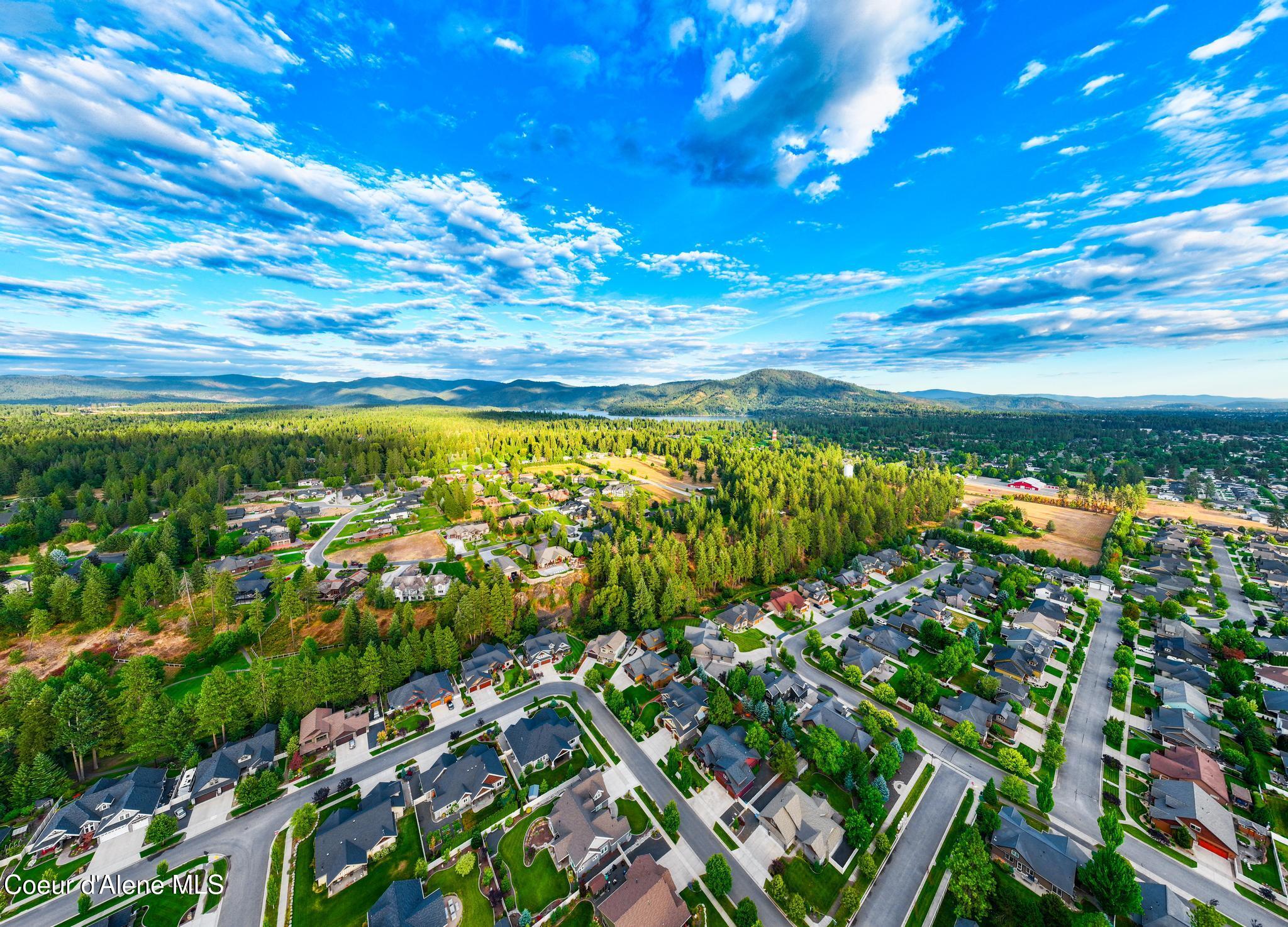 1122 E MAROON CREEK DR