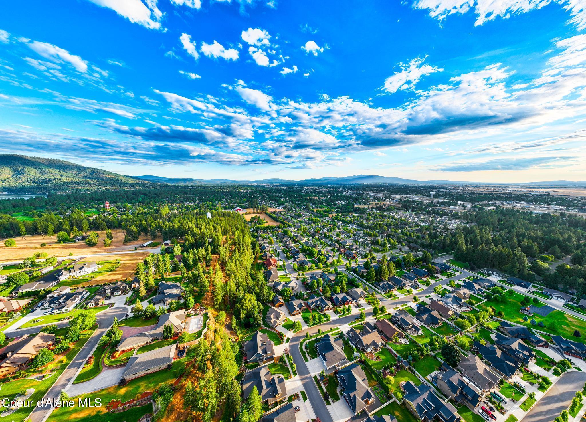 1122 E MAROON CREEK DR