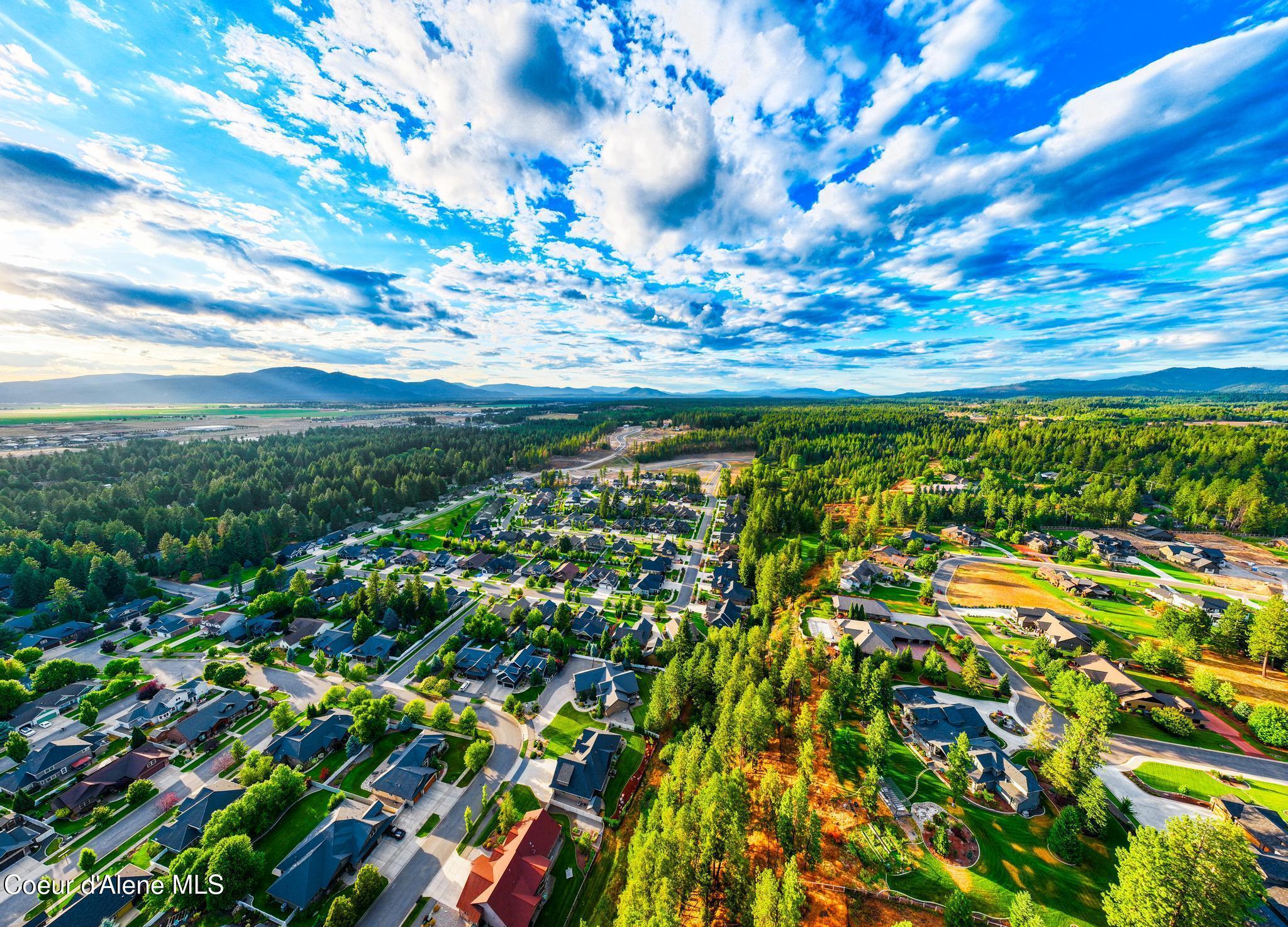 1122 E MAROON CREEK DR