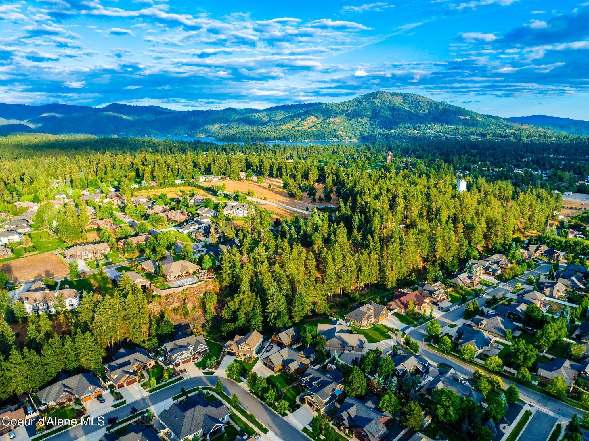 1122 E MAROON CREEK DR