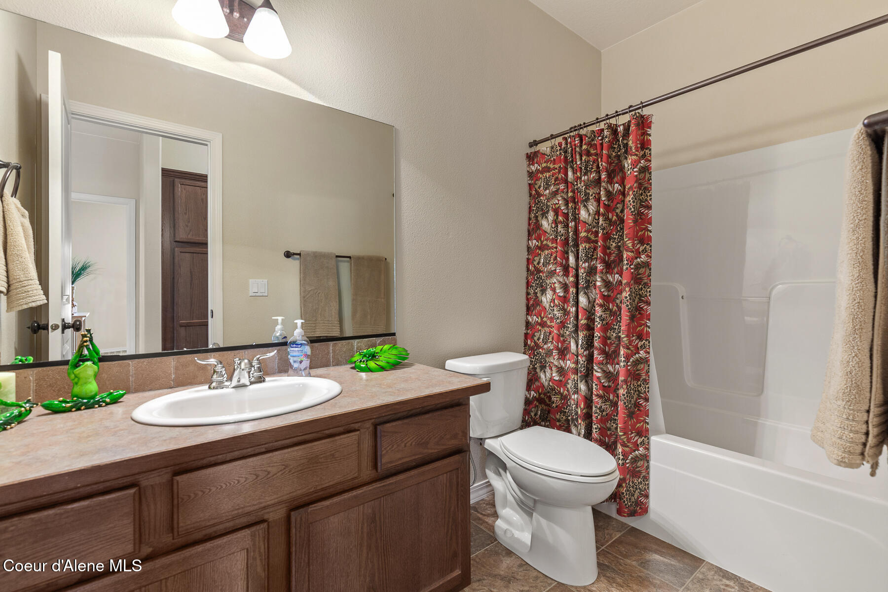 7746 N FAIRBORNE LN, Coeur d'Alene