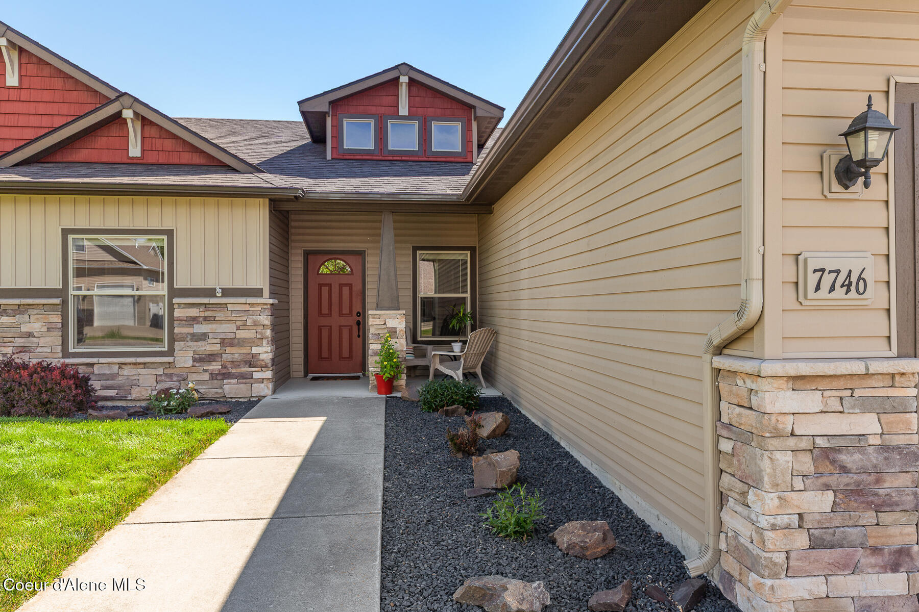 7746 N FAIRBORNE LN, Coeur d'Alene