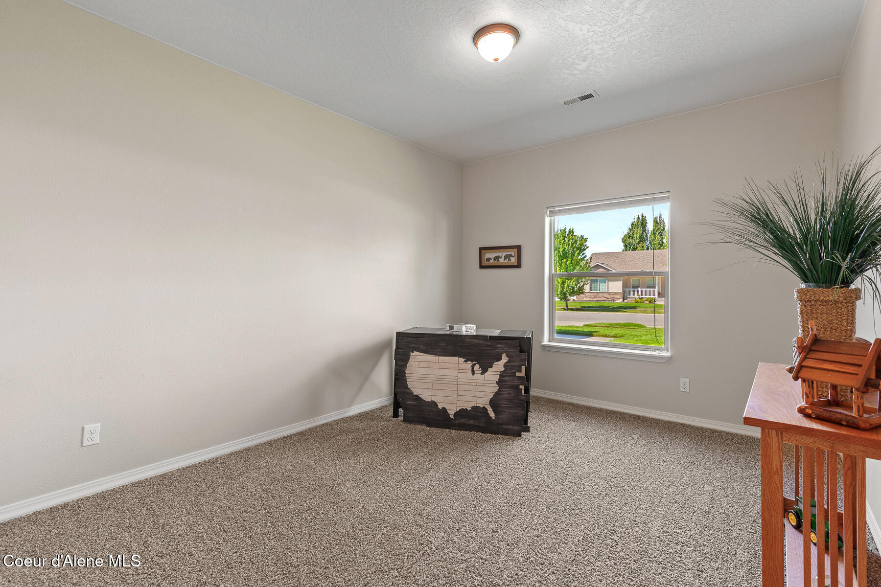 7746 N FAIRBORNE LN, Coeur d'Alene