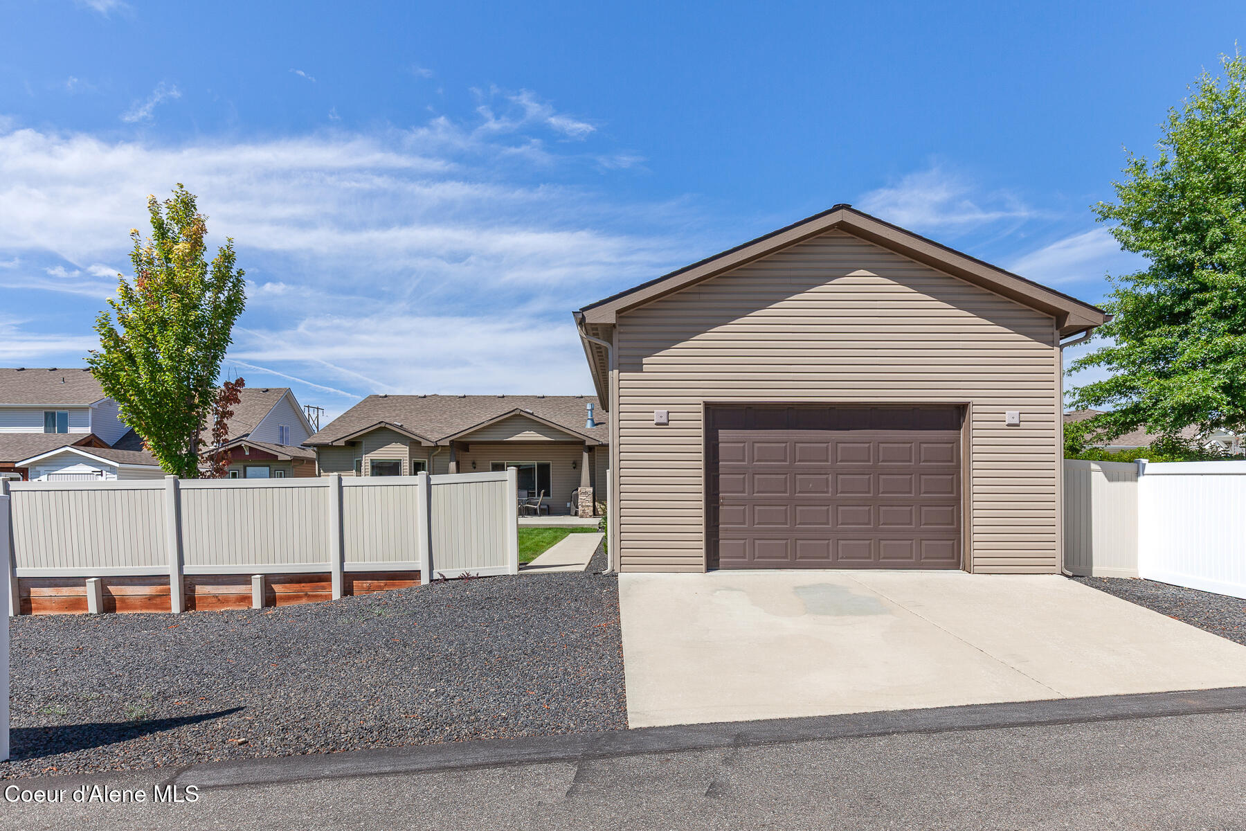 7746 N FAIRBORNE LN, Coeur d'Alene