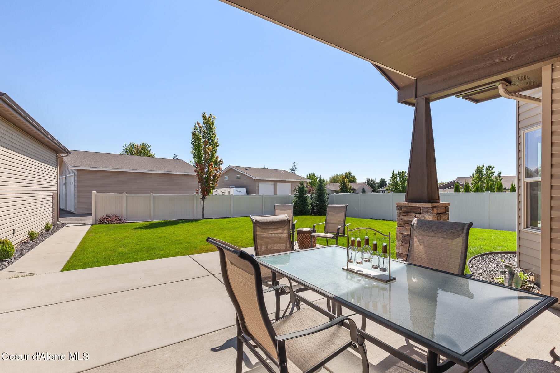 7746 N FAIRBORNE LN, Coeur d'Alene