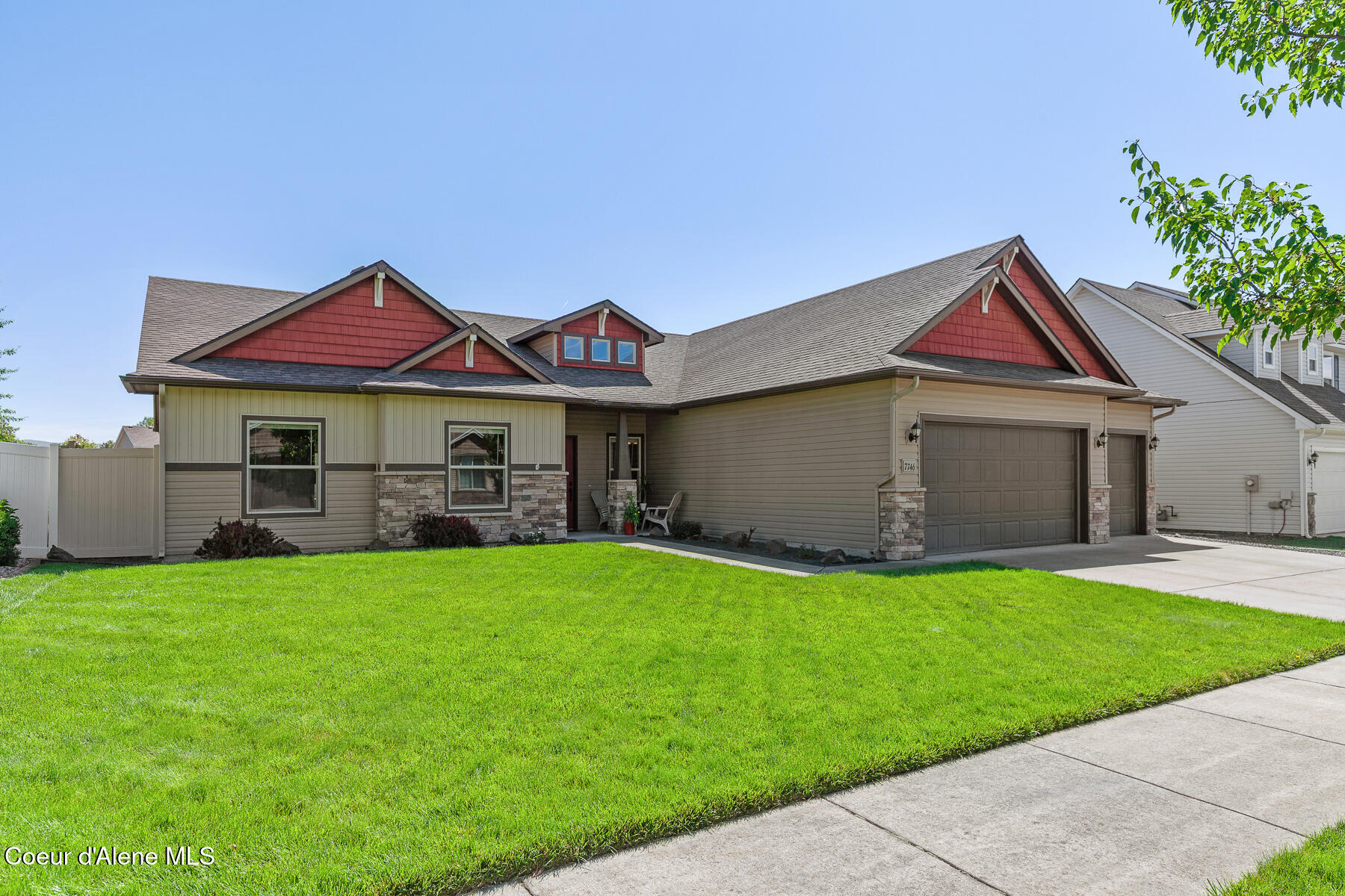 7746 N FAIRBORNE LN, Coeur d'Alene