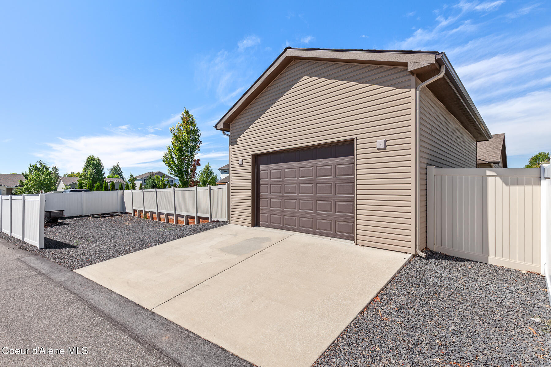 7746 N FAIRBORNE LN, Coeur d'Alene