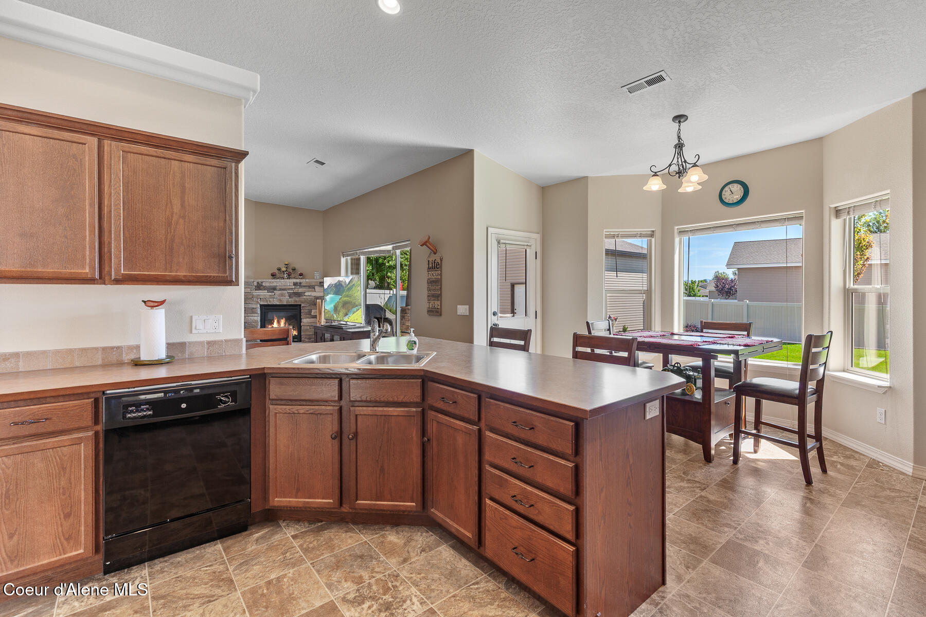 7746 N FAIRBORNE LN, Coeur d'Alene