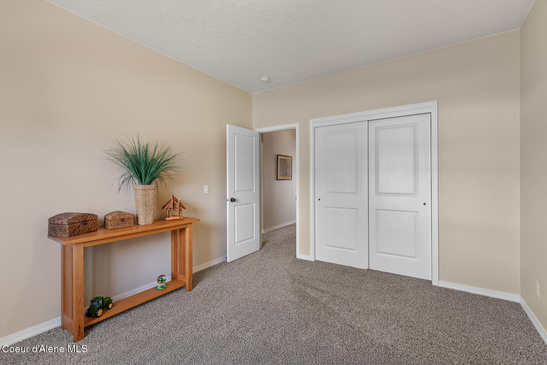 7746 N FAIRBORNE LN, Coeur d'Alene