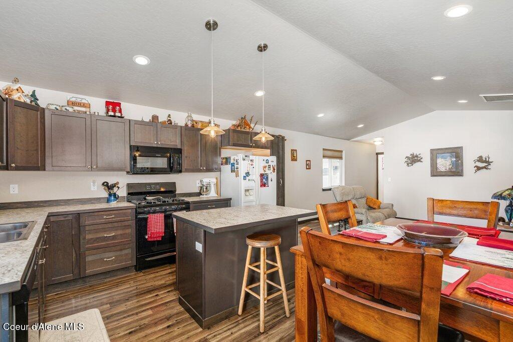 12095 W Wellington AVE