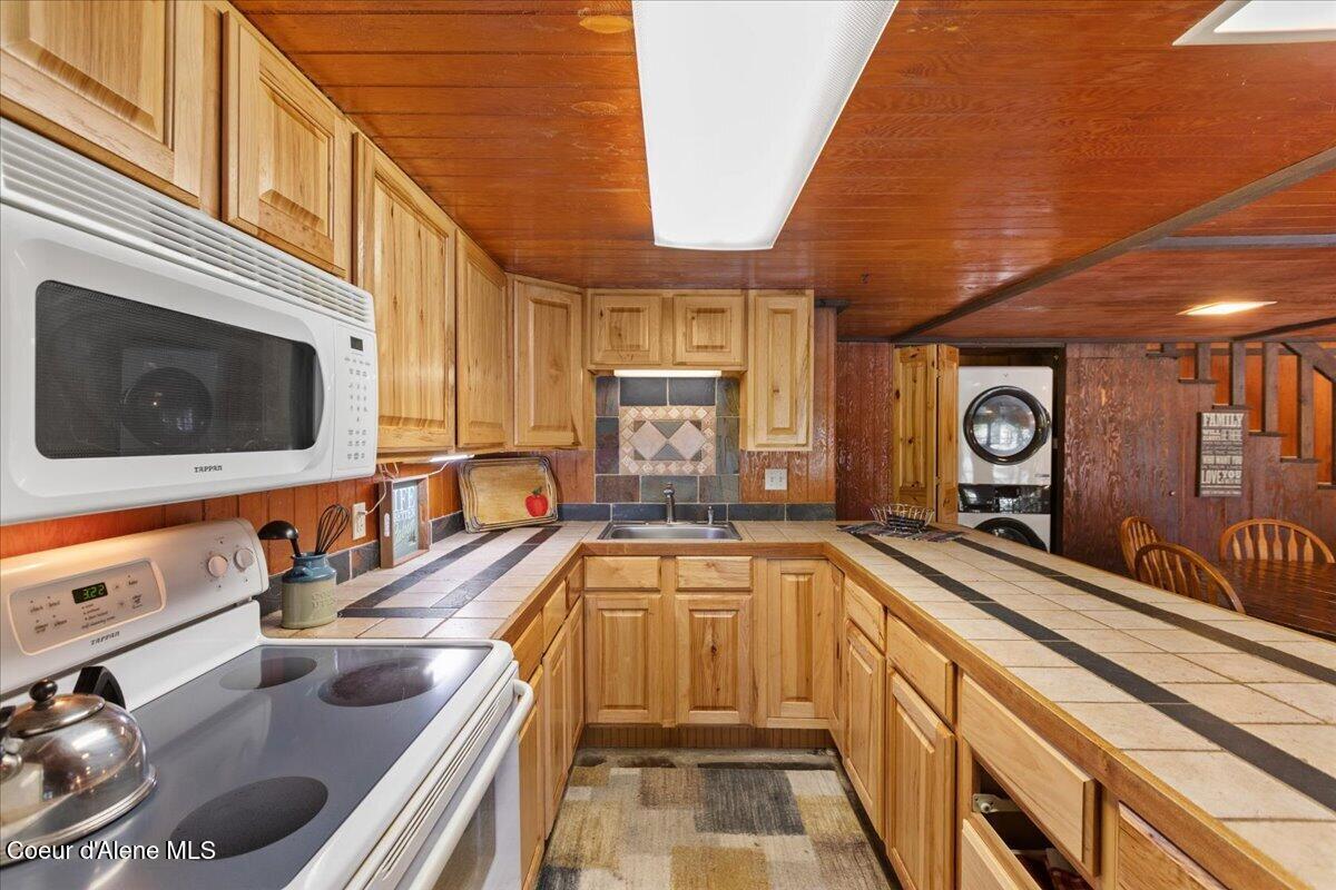 7355 E Cumberland CT