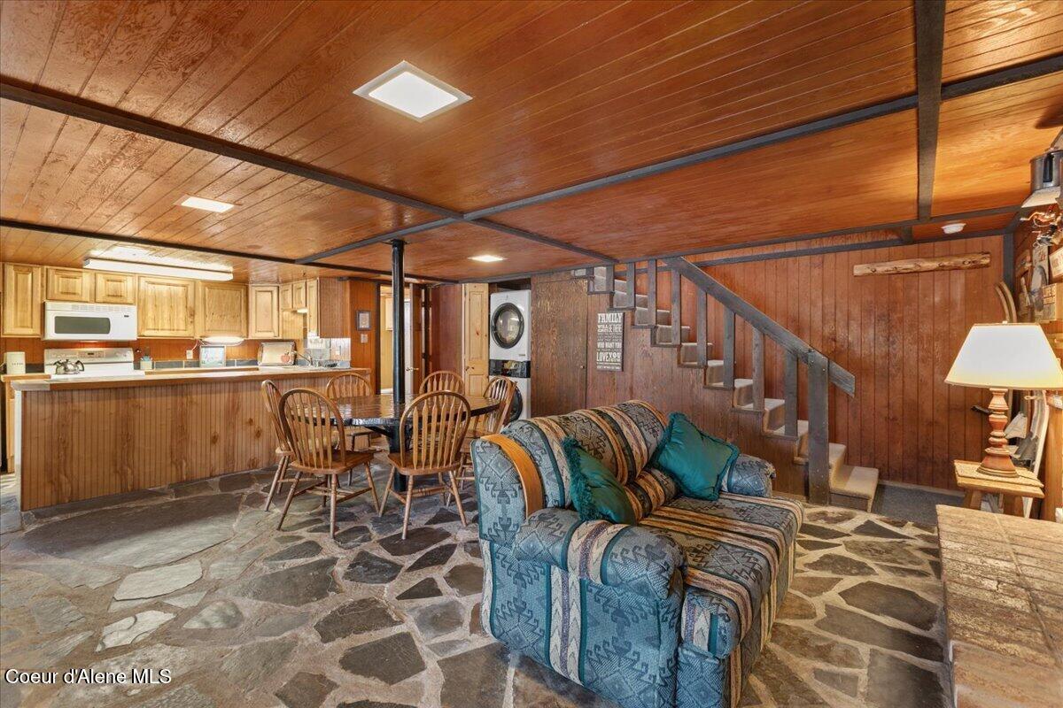 7355 E Cumberland CT