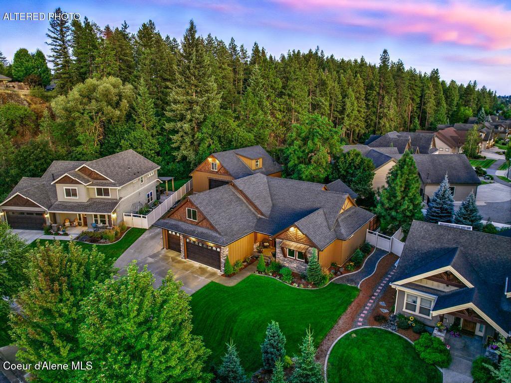 1122 E Maroon Creek DR