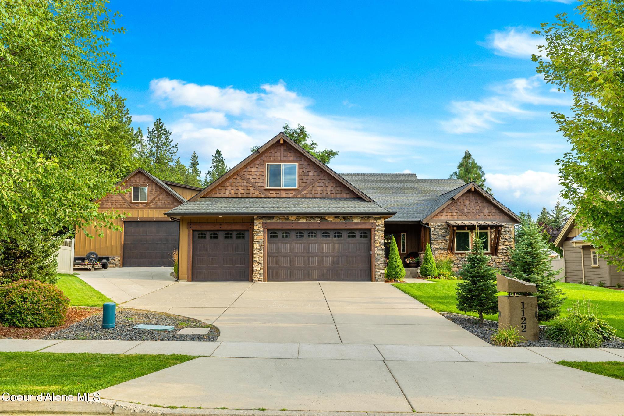 1122 E Maroon Creek DR