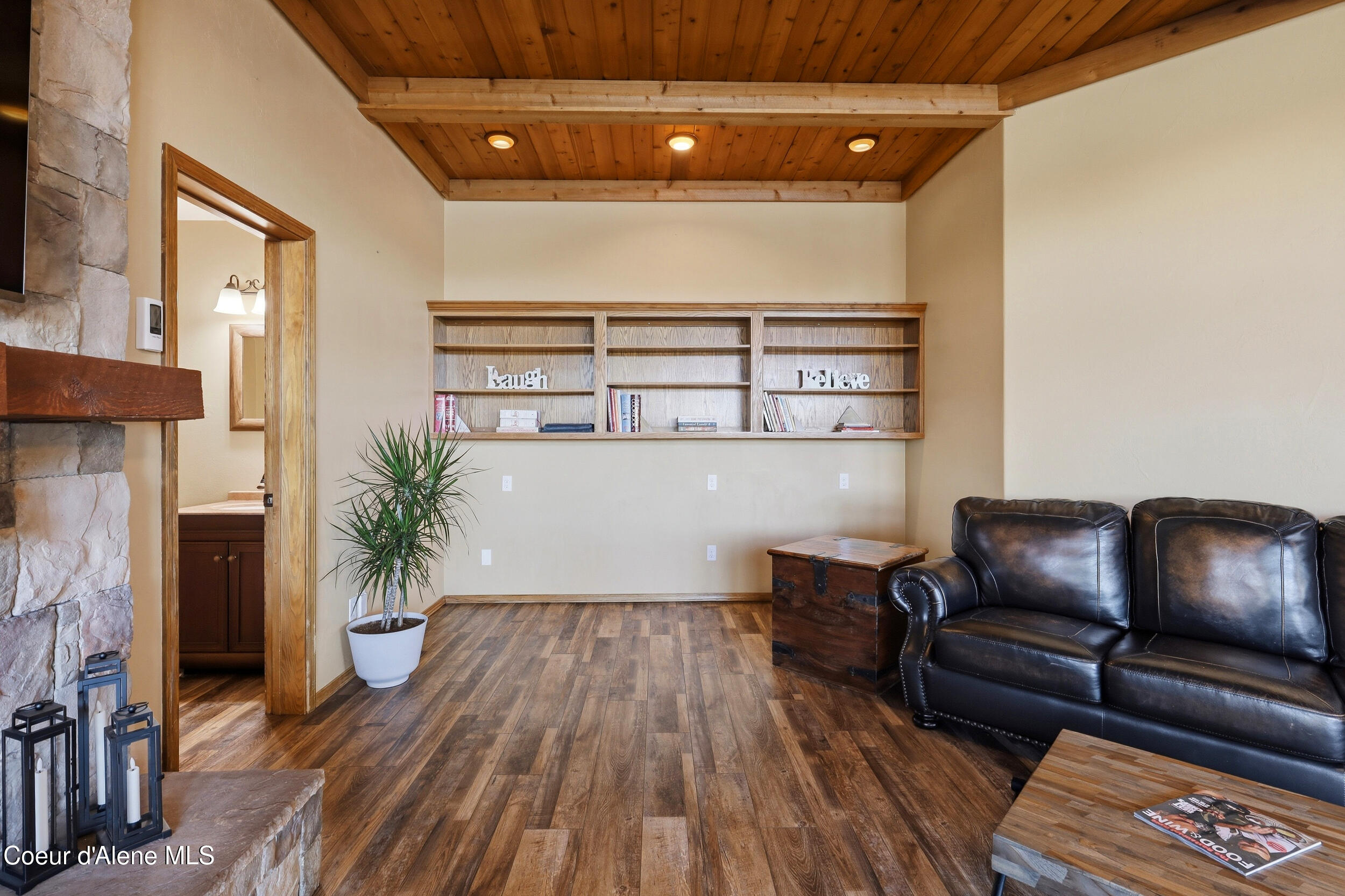 2953 E Point Hayden DR