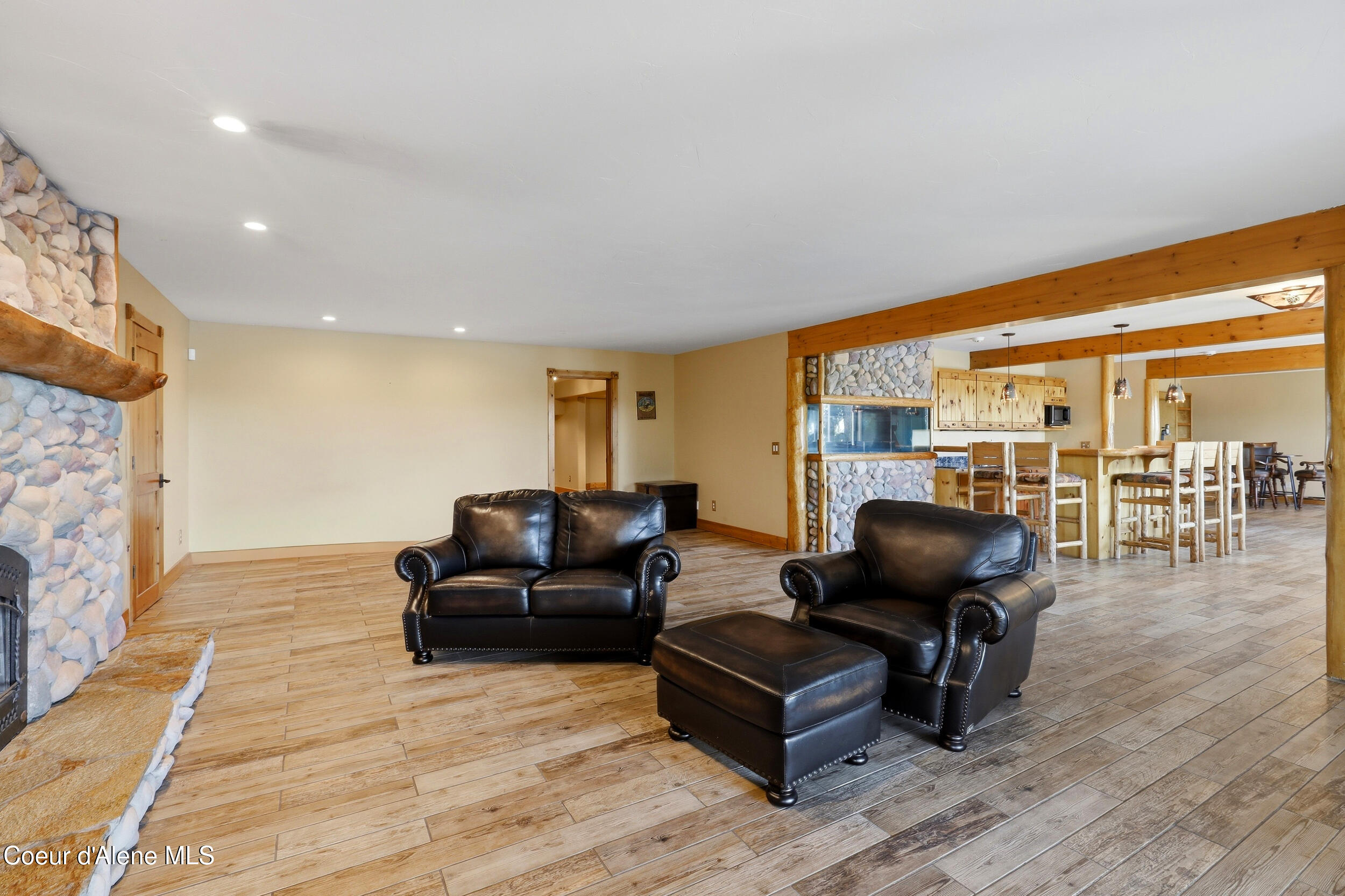 2953 E Point Hayden DR