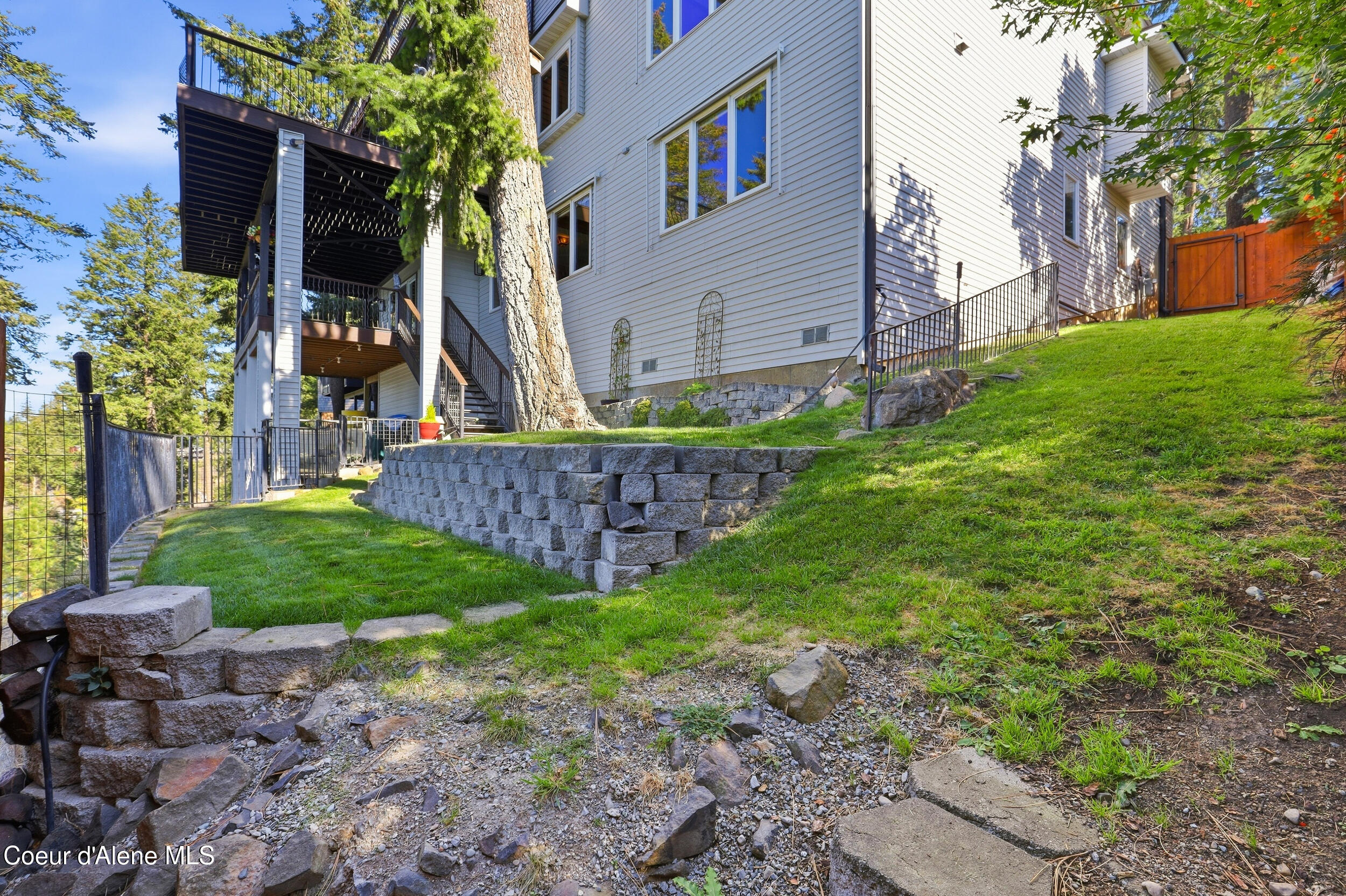 2953 E Point Hayden DR