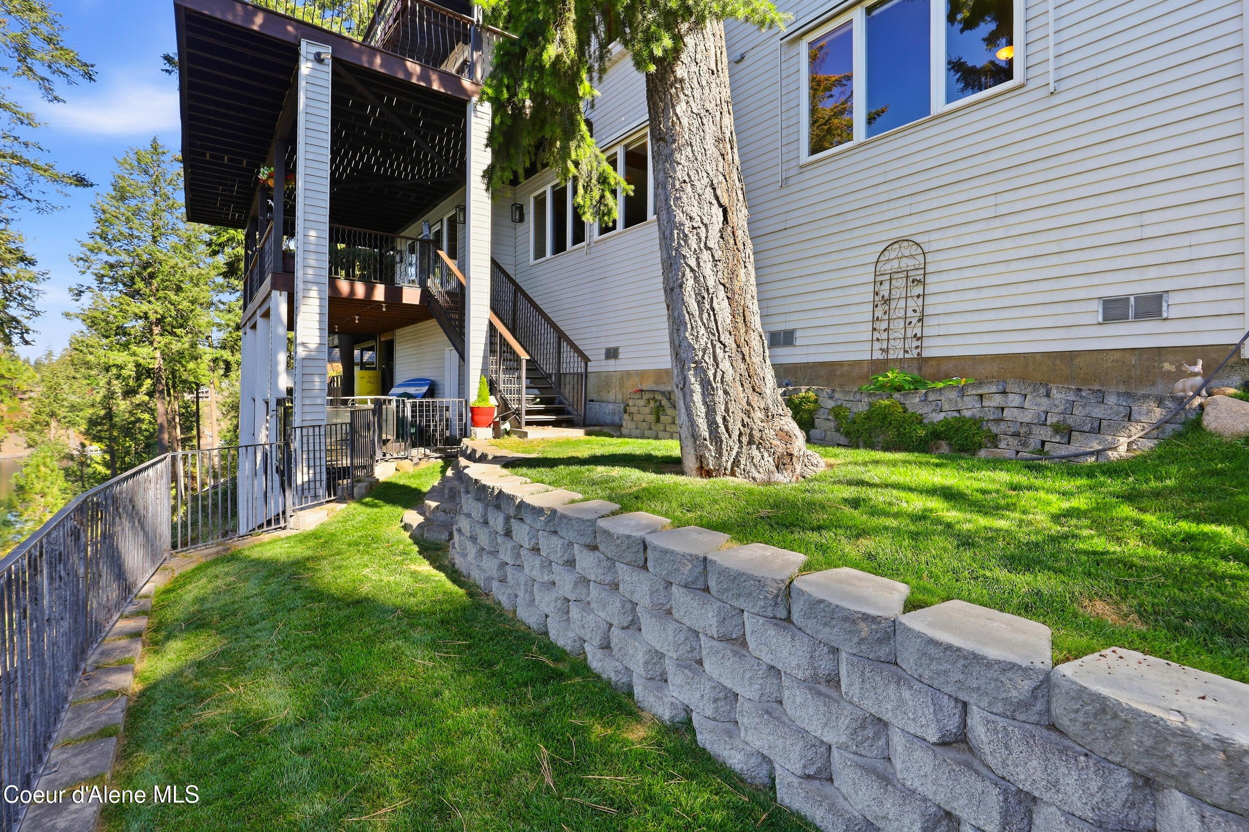 2953 E Point Hayden DR