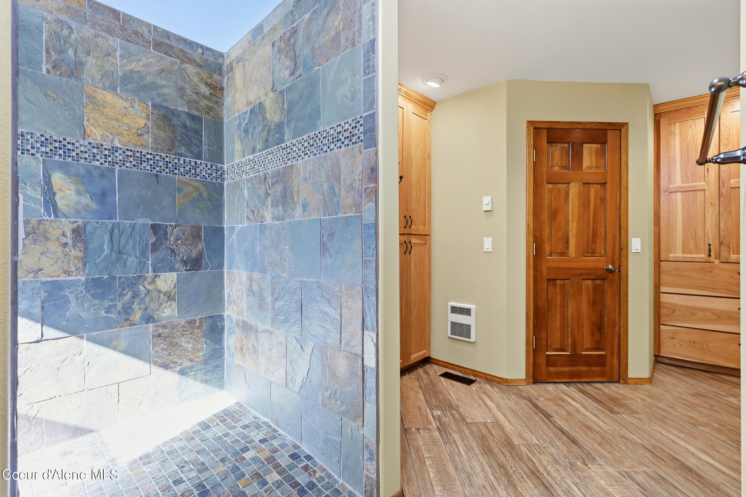 2953 E Point Hayden DR
