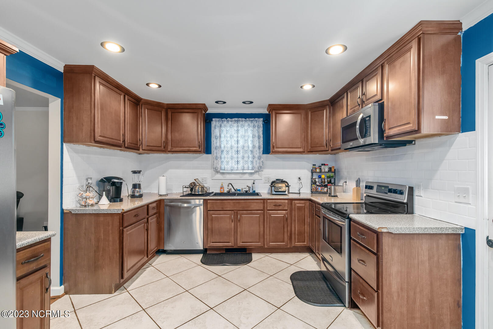 1403 Clifton Road