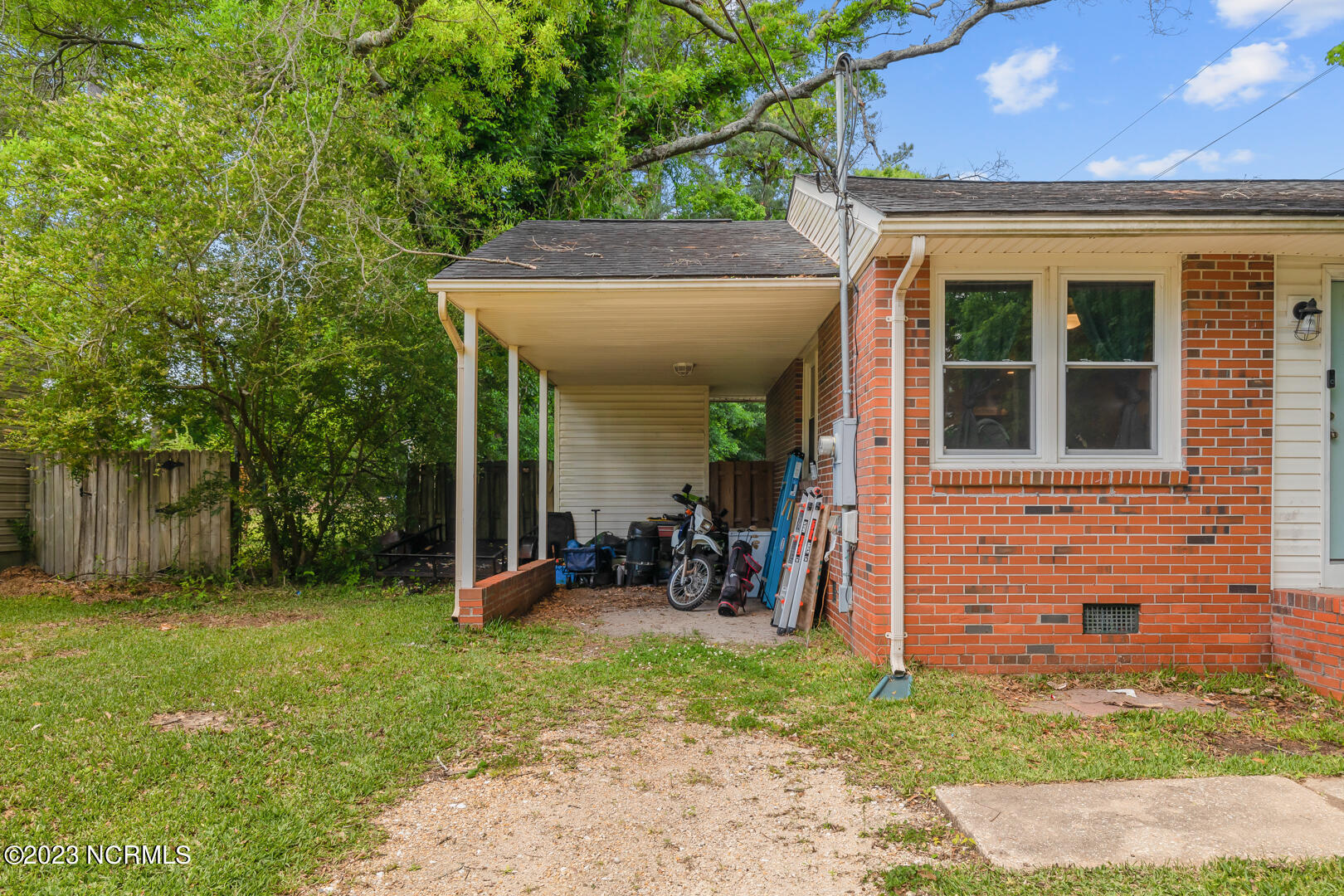 1107 River Street